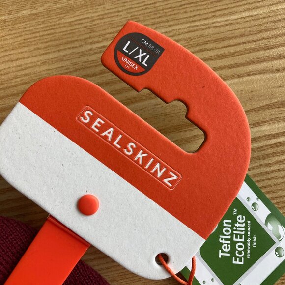 Sealskinz Heacham Waterproof Cold Weather Icon Bobble Hat Unisex L/XL Red NWT - Picture 3 of 7